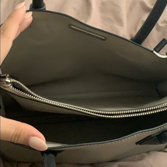 Michael Kors Mercer Tote - Picture 3 of 3